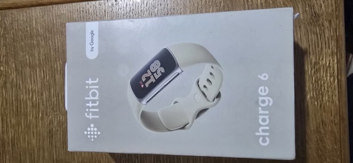 Fitbit charge 6 Nou