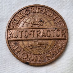 AUTO-TRACTOR Bucuresti Romania medalie anii 1970 - RARA