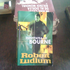 IDENTITATEA LUI BOURNE - ROBERT LUDLUM