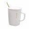 Cana cu capac din ceramica si lingurita Pufo Simple pentru cafea sau ceai, 320 ml, alba