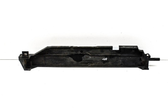 Suport radiator LAND ROVER DISCOVERY IV L319 2013 OEM: AH32-8B588-AB | 13953116
