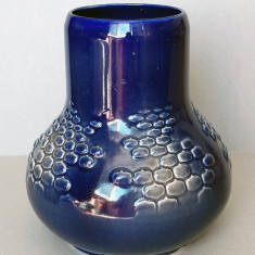Vaza vintage din ceramica albastra anii 70, stanta originala Faianta Sighisoara