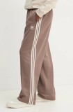 Adidas Originals pantaloni de trening Firebird culoarea maro, cu imprimeu, JP1067