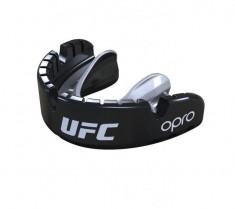 Proteza dentara UFC Gold Braces foto