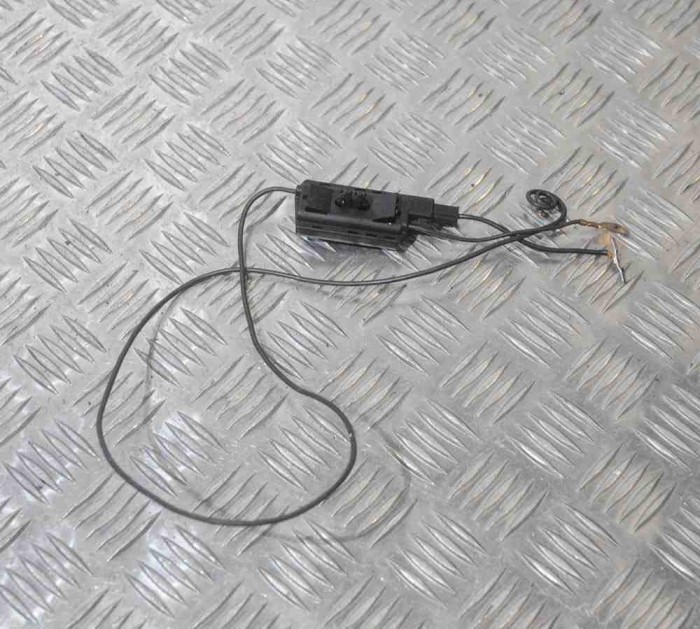 Amplificator de antena VW PASSAT CC 357 2014 OEM: 3AA035570A