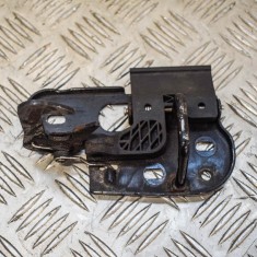&Icirc;ncuietoare capota VW PASSAT B6 3C2 2007 OEM: 3C0823480 2536127