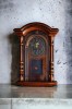 Ceas Perete cu Pendul, 44cm, Mecanism Quartz, Design Elegant, Cadran cu Cifre Romane, Baterie R6