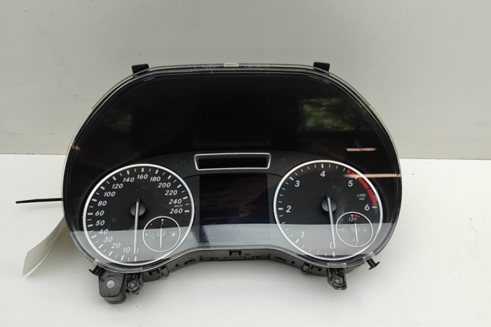 Ceas de bord MERCEDES-BENZ A W176 2015 OEM: A1769008501,A1769019800,A1729027704,0263700120 31382881
