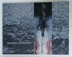 ALEXANDRA VASSILIKIAN , DIN NOAPTEA PAMANTULUI , ALBUM DE ARTA CU TEXT IN ROMANA SI ENGLEZA , 2025, DEDICATIE *