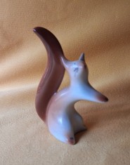 VEVERITA - produs vechi romanesc, anii 1970, era socialista, bibelou vechi, ceramica portelan, piesa superba
