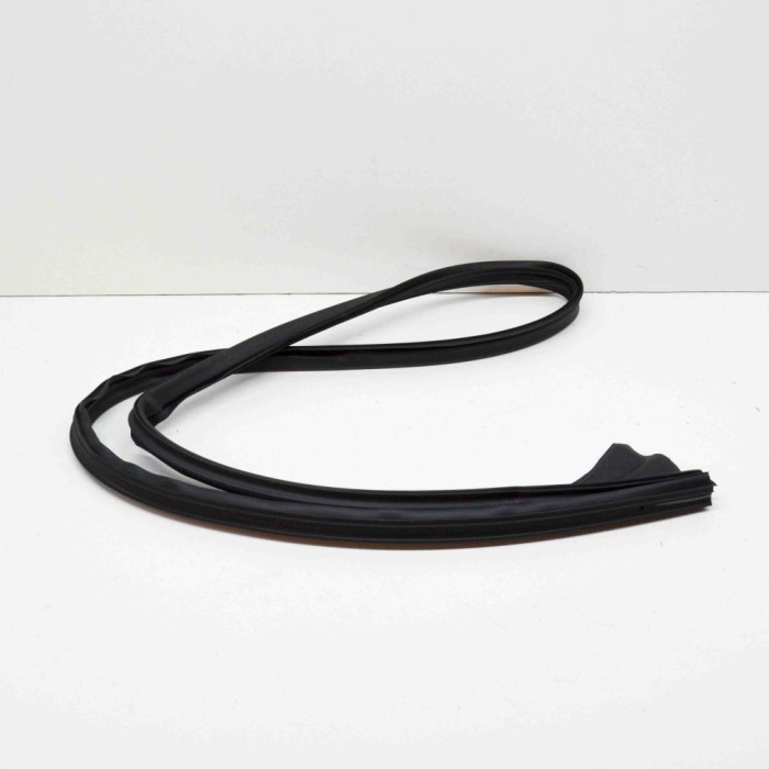 Garnitura ușă st&acirc;nga față TESLA MODEL Y 2020 OEM: 11516923-00-A,11516922-00-A