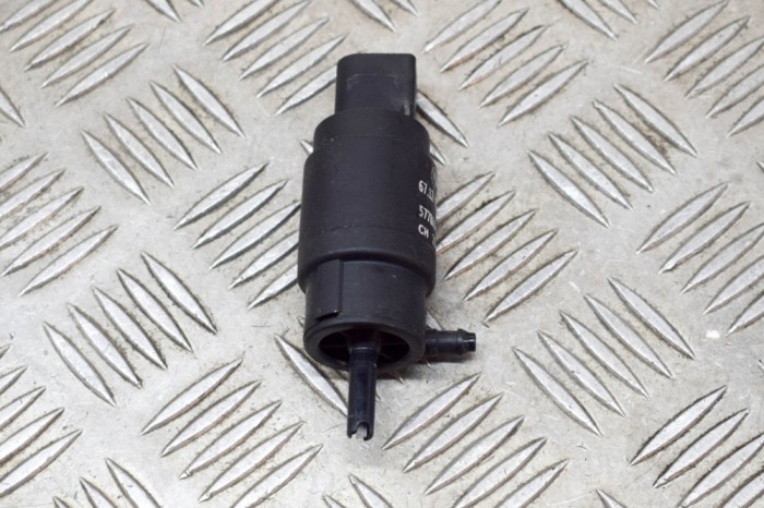 Motor rezervor lichid de parbriz BMW X6 F16, F86 2015 OEM: 577863-10,7311440 14669976