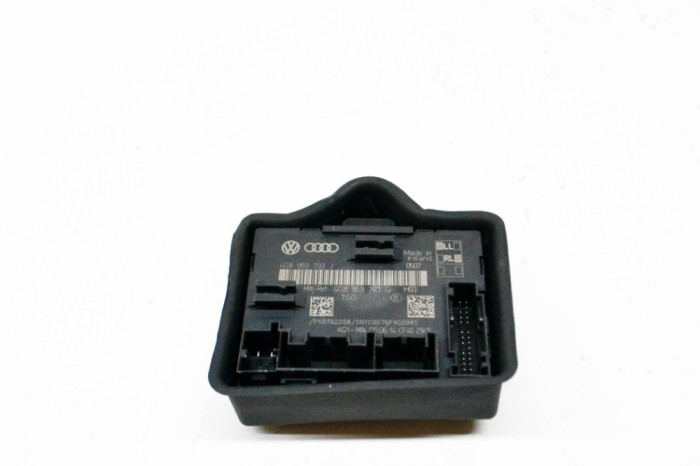 Modul de control ușă dreapta față AUDI A6 4G2, C7, 4GC 2014 OEM: 4G8959793J,4G8959793G,4G0907577 | 13964369