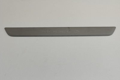 Ornament prag dreapta față TESLA MODEL 3 2019 OEM: 1504763-00-A 21629756 foto