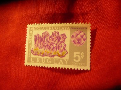 Timbru Uruguay 1972 - Minerale - Ametist , val. 5p foto