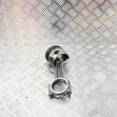 Piston AUDI Q5 8R 2015 OEM: 038198401F,03L107065AB foto