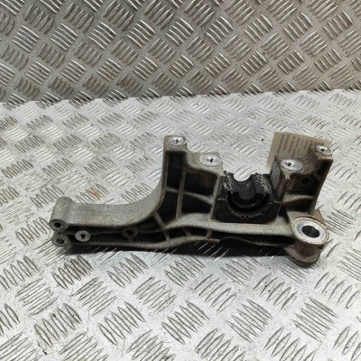 Suport stabilizator dreapta față PORSCHE Taycan 2022 OEM: 9J1413358A 31641821 foto