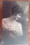 QW18 25 - Fotografie foarte veche - Distinsa doamna - anii 1920, Alb-Negru, Romania 1900 - 1950, Portrete