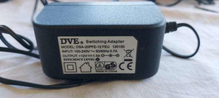 ALIMENTATOR 12V-1,5A MODEL DSA-20PFE-12 FEU , FUNCTIONEAZA