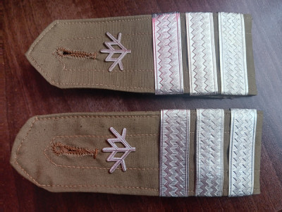 C1 4 - Grade militare - comunism - bluza vant plutonier adjutant vanatori munte foto