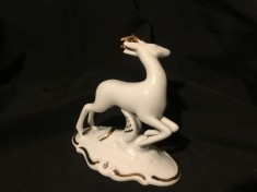 Decor / Vintage / Colectie - Bibelou din portelan romanesc perioada comunista !