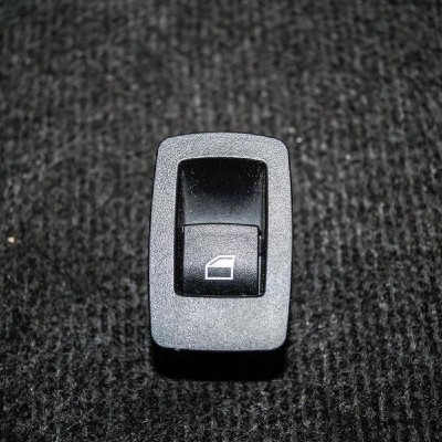 Buton geam ușă dreapta spate BMW 4 Gran Coupe F36 2015 OEM: 9208106 2473954 foto