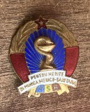 QW9 N8 86 - insigna - tematica comunism - medicina - Pentru merite in munca medico-sanitara