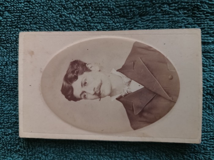 fotografie de colectie , 12 Maiu 1877, vechi atelier . Distins domn din inalta societate ,T. Darzeanu dedicatie doamnei Zoe Nestor