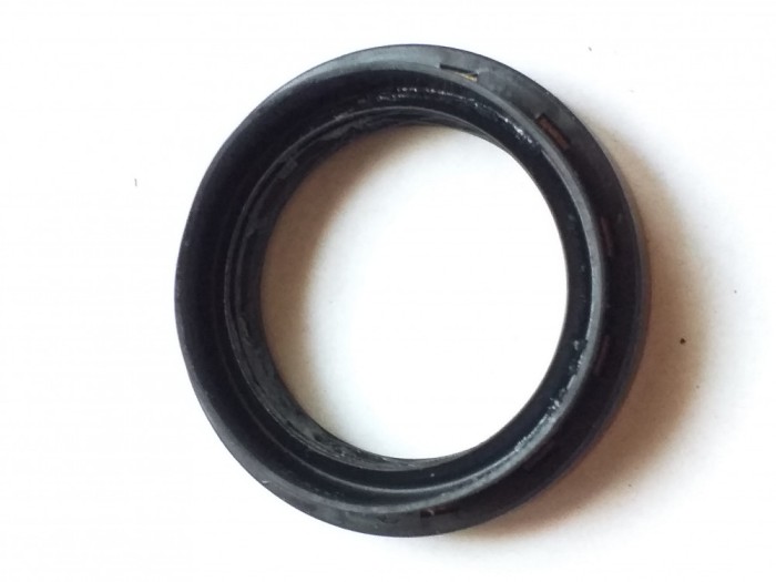 Simering diferential Dacia Renault Nissan 8200884113. Nou si original Renault
