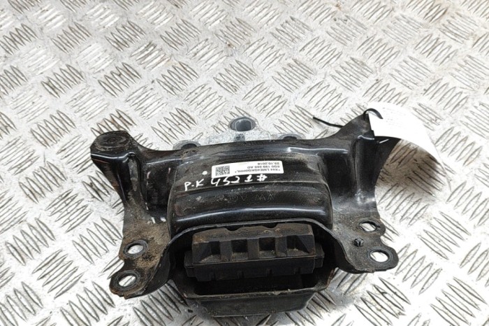 Suport motor st&acirc;nga VW PASSAT Variant B8 3G5 2016 OEM: 5Q0199555AD | 25580253