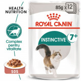 Cumpara ieftin Royal Canin Instinctive 7+ hrana umeda pisica (in sos), 12x85 g