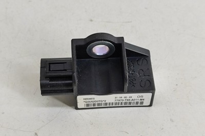 Senzor de impact dreapta spate HONDA CIVIC X Hatchback FC_, FK 2018 OEM: 77970-TX6-A011-M4 | 27304623 foto