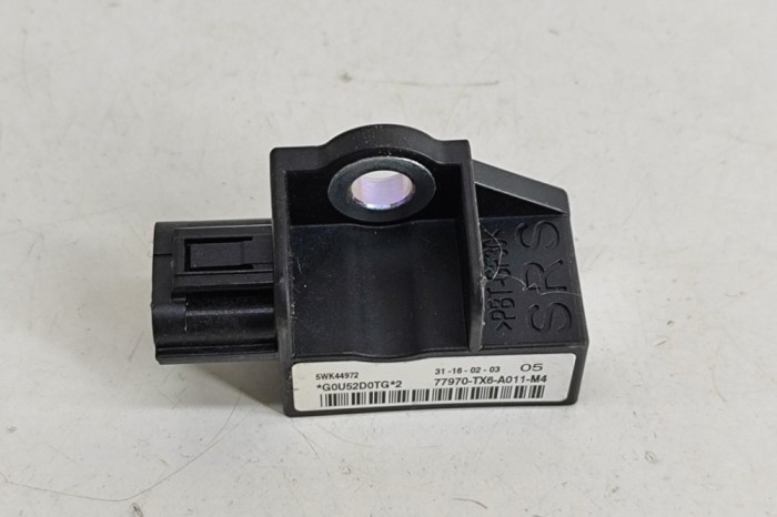 Senzor de impact dreapta spate HONDA CIVIC X Hatchback FC_, FK 2018 OEM: 77970-TX6-A011-M4 | 27304623