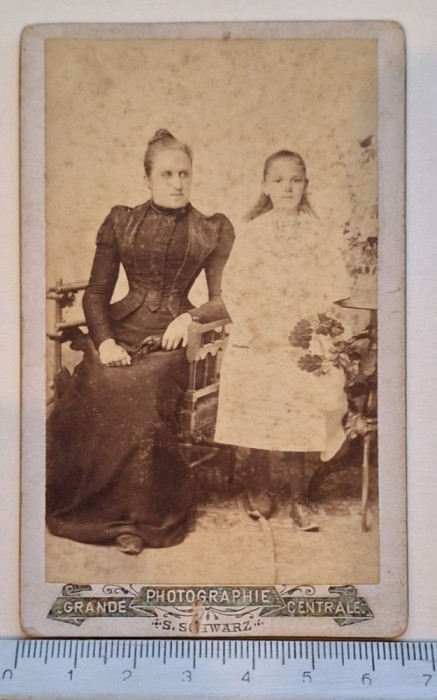 Lot 5 fotografii CDV &ndash; Sig. Schwarz, București (cca 1895) &ndash; Calea Victoriei 28 &ndash; 10,5&times;6,5 cm