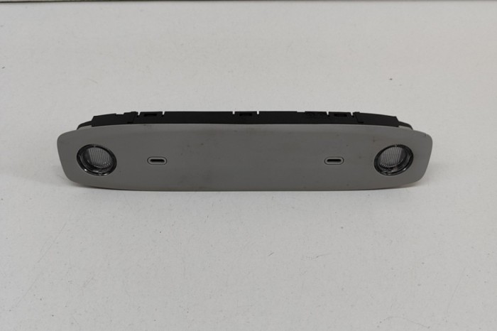 Iluminare interioară TESLA MODEL 3 2022 OEM: 1092574-00-C 26244906