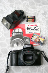 Canon EOS 1000F cu blitz foto