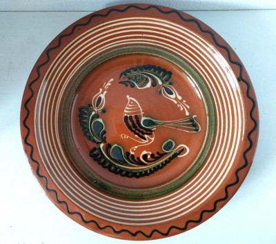 Farfurie ceramica mare decorativa, lut, anii 80, 32 cm diametru, cu pasare / cuc, Ungaria, Zsűrizte -A N&amp;eacute;pi Iparműv&amp;eacute;szeti Tan&amp;aacute;cs, Made in Hungary foto