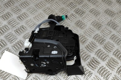 &amp;Icirc;ncuietoare ușă dreapta față AUDI A4 Avant 8W2, B9 2023 OEM: 8X2837016D 24927111 foto