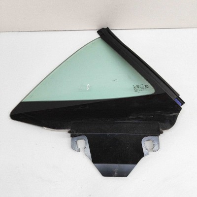 Geam lateral dreapta spate ASTON MARTIN DB11 2022 OEM: Cabrio | 25932396 foto