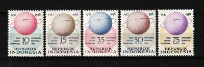 Indonezia, 1958 | Anul intl. al geofizicii - Satelit - Cosmos | MNH | aph foto