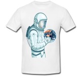 Cumpara ieftin Tricou &quot; Astronaut holding earth &quot;
