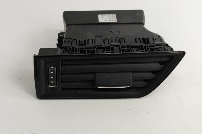 Gura de ventilație planșa de bord SKODA SUPERB III 3V3 2016 OEM: 3V0819701B 29502331