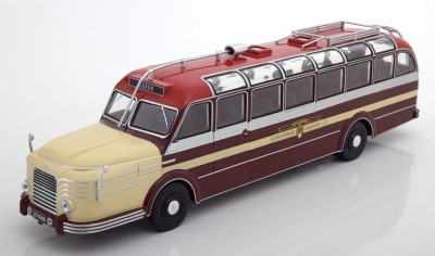 Macheta Krupp Titan 080 autocar 1951 - IXO 1/43 (autobuz) foto