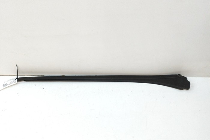 Ornament vertical parbriz st&acirc;nga MERCEDES-BENZ C W206 2023 OEM: A2066900100 | 28033996