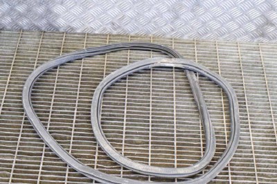 Garnitura ușă dreapta spate PORSCHE MACAN 95B 2015 OEM: 95B.833.721,95B833721 | 11130732 foto
