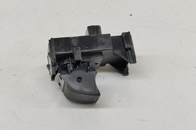 Buton geam ușă dreapta spate LEXUS UX _AA1_, _AH1_, _MA1_ 2022 OEM: 84810-33140 30273147 foto