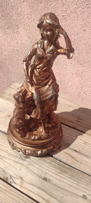 Statueta /