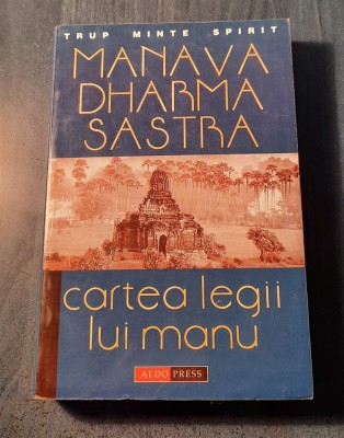 Cartea legii lui Manu Manava Dharma Satra foto