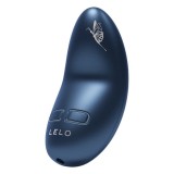 Aparat de masaj LELO NEA 3 Blue, pentru corp și zone intime, cu 10 funcții de vibrație, design cu fluturi și flori, albastru