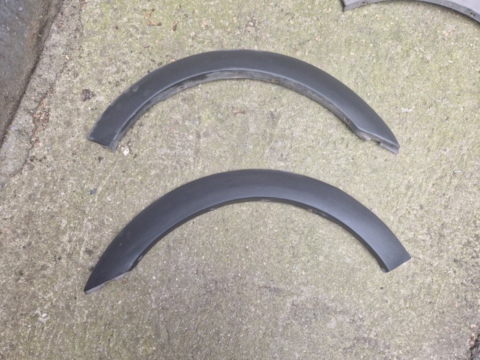 Ornamente aripi spate VW Golf 3
